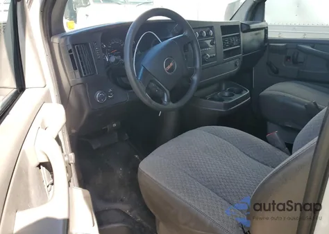 2014 GMC Savana Cutaway G3500 z USA, uszkodzony, nr VIN 1GD374BG9E1104414